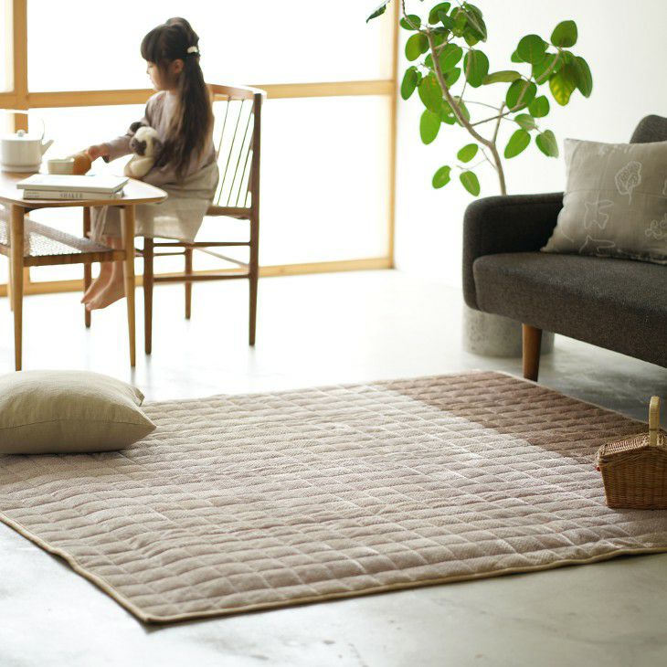 グラデーションキルトラグ (130×185cm) シンプルなデザイン