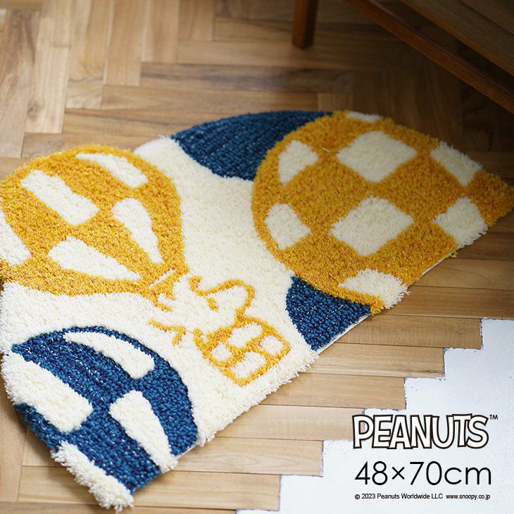 PEANUTS ピーナッツ 鮮やかなカラーで彩った、空飛ぶウッドストックのマット PEANUT/ピーナッツ バルーンマット