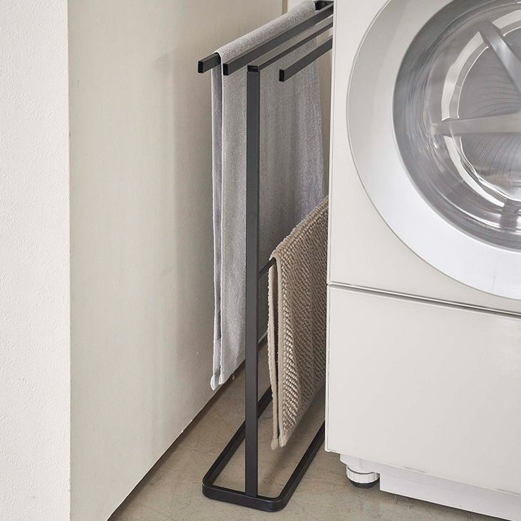 towerタワー横から掛けられるバスタオルハンガースリムブラック(イメージ)